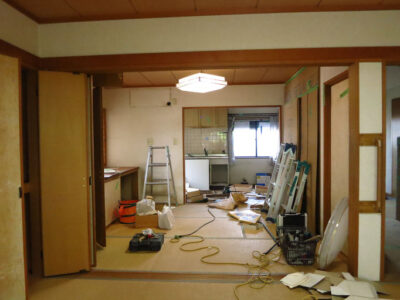 これから、二世帯　リノベーション工事　竣工。